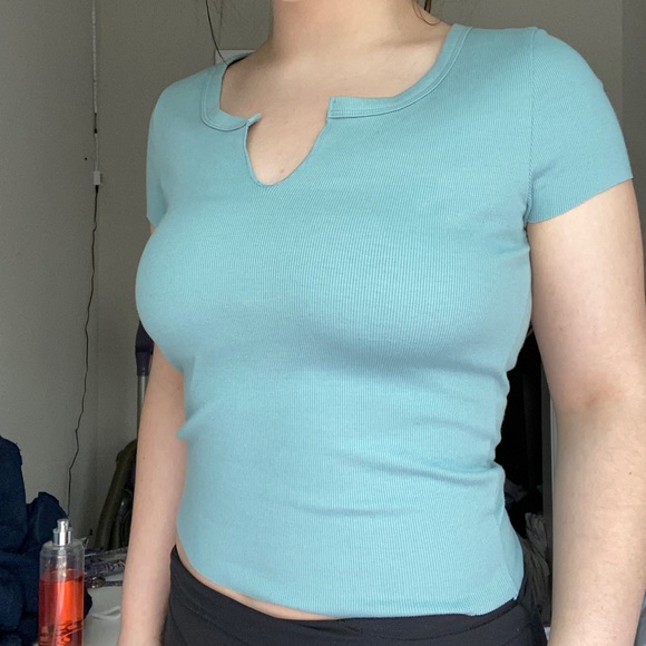 Teal V-Cut Top - Picture 1 of 4